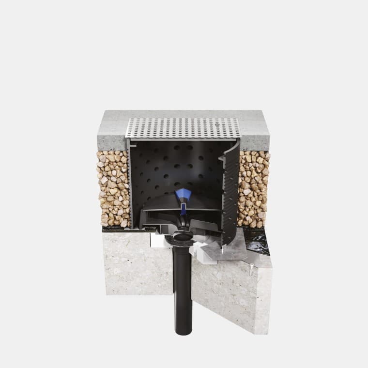 Installatie van Geberit Pluvia op een begaanbaar betonnen dak met bitumen dakafdichting Installatie van Geberit Pluvia op een begaanbaar betonnen dak met bitumen dakafdichting