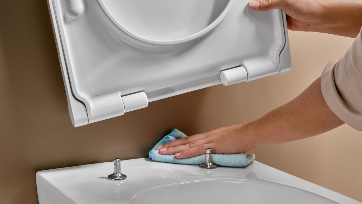 Verwijderbare wc-bril voor eenvoudig schoonmaken van het toilet